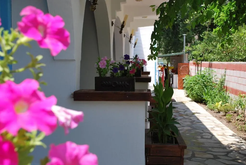 Myra Hotel Дальян 3*,
