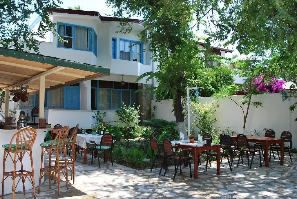 Myra Hotel Дальян
