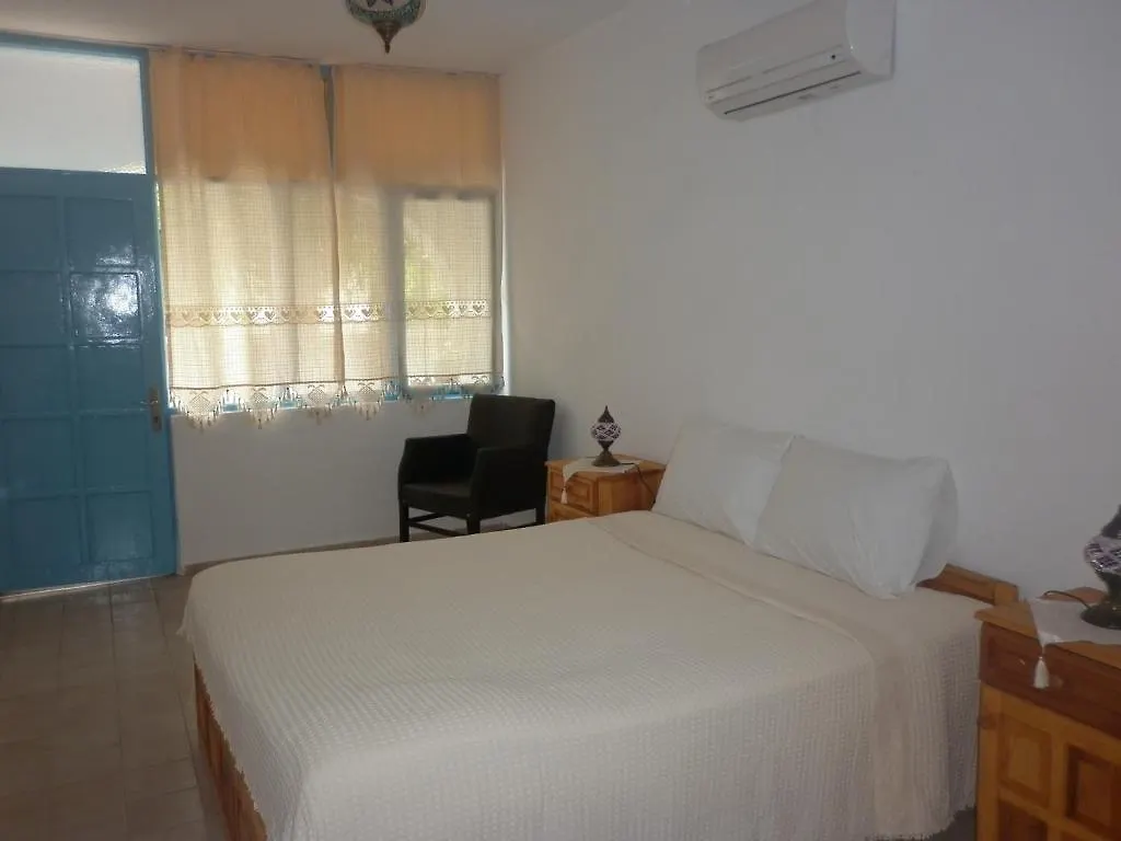 Myra Hotel Дальян