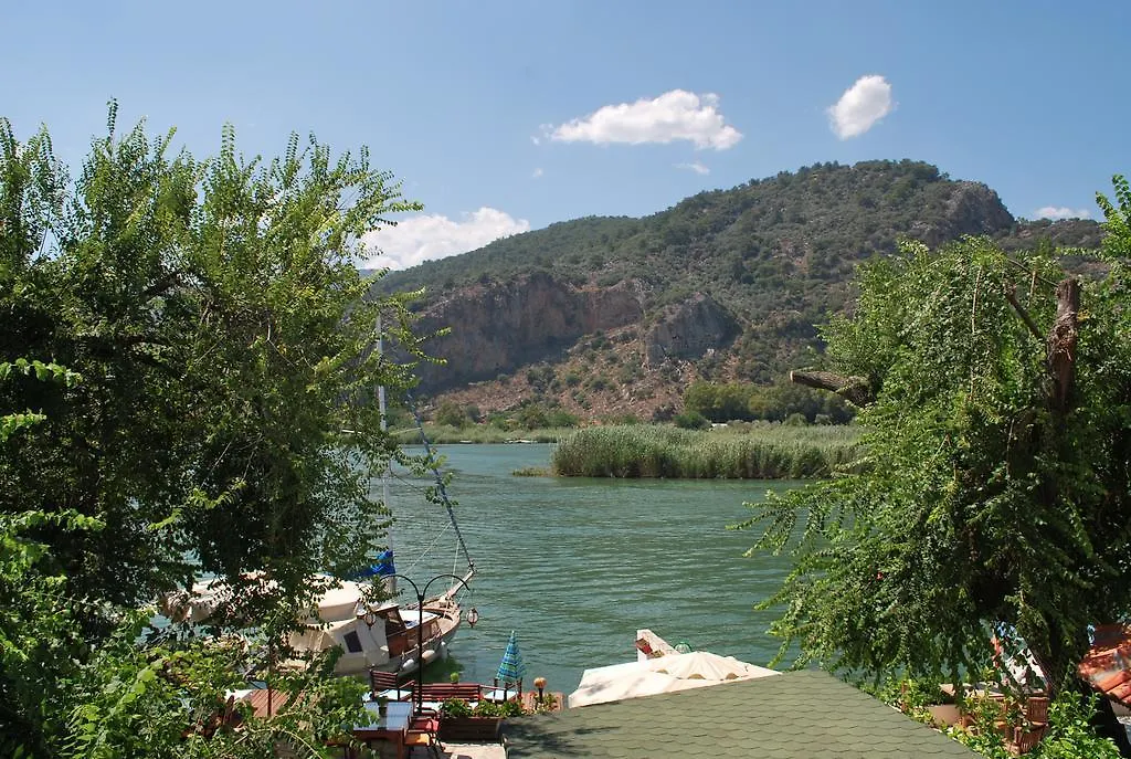 Myra Hotel Дальян